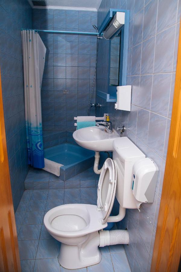 Jezero Laminci Acomodação com café da manhã Bosanska Gradiska Exterior foto